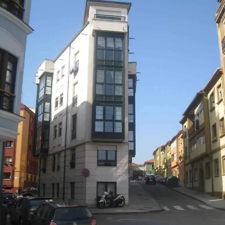 Pisazo Con Vistas Mar, 3habitaciones Y Garaje Incluido Apartament Gijón