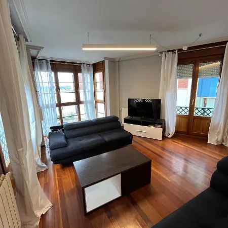 Pisazo Con Vistas Mar, 3habitaciones Y Garaje Incluido Apartamento *