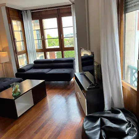Pisazo Con Vistas Mar, 3habitaciones Y Garaje Incluido Apartament Gijón