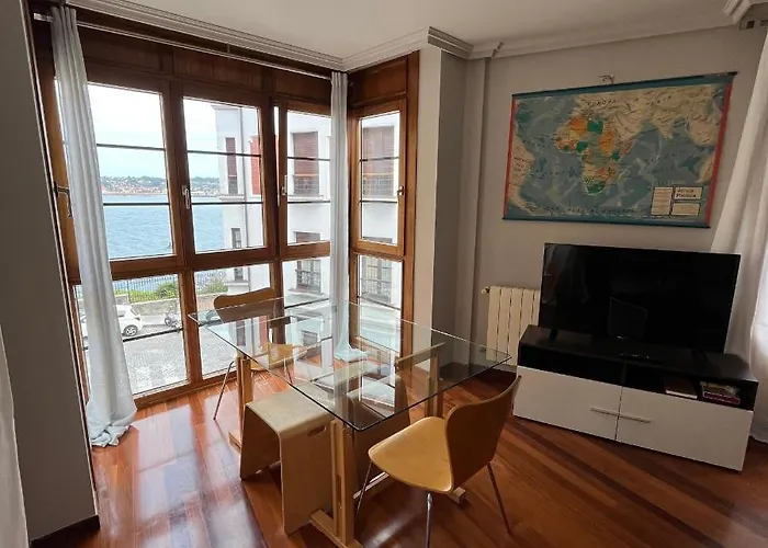 Pisazo Con Vistas Mar, 3habitaciones Y Garaje Incluido *